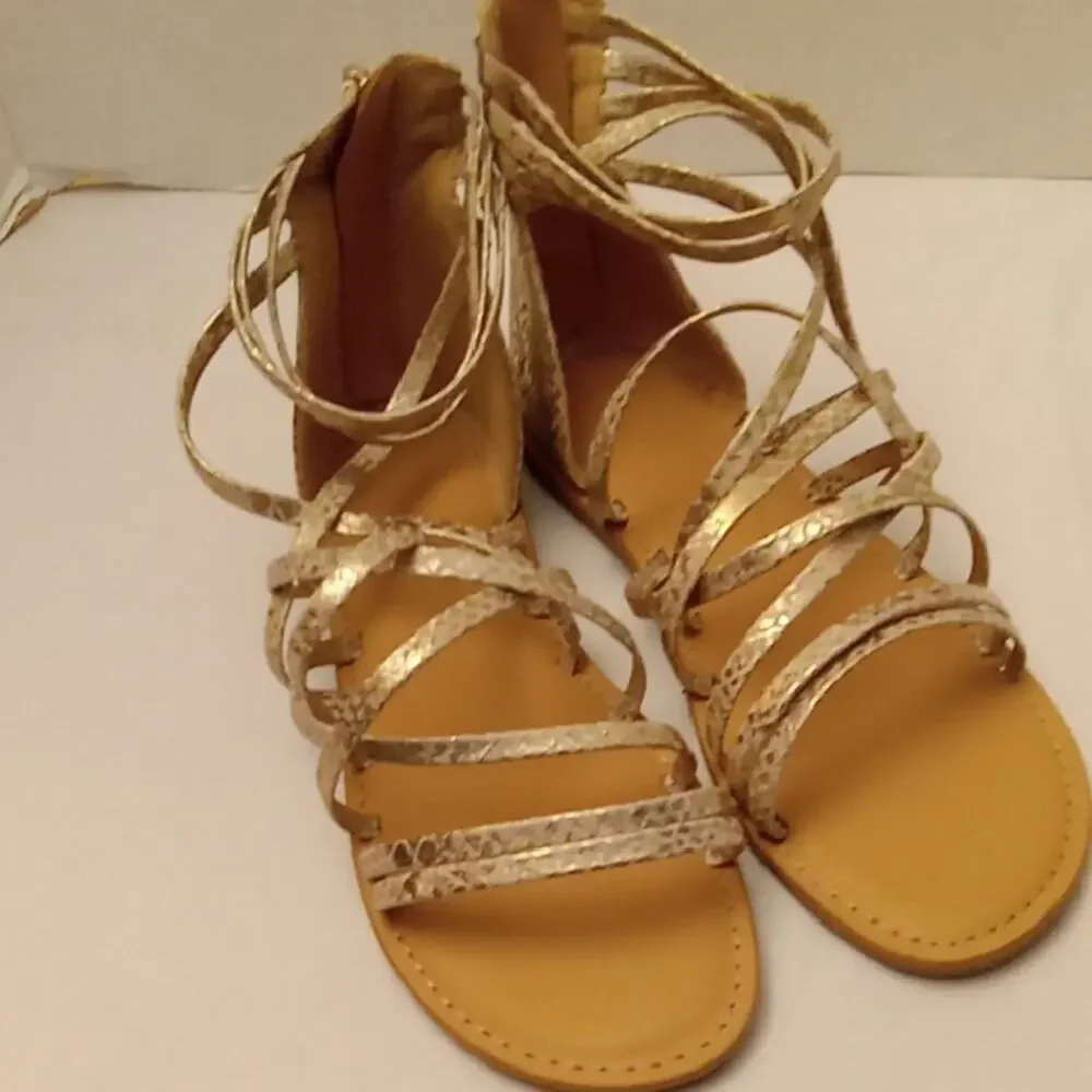 Cat & Jack Girl's Size 5 strappy gladiator faux gold snakeskin sandals.